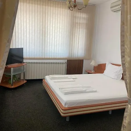 Tedi Hotell 3*